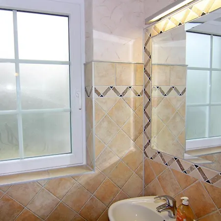 Casa vacanze Semi-detached House, *